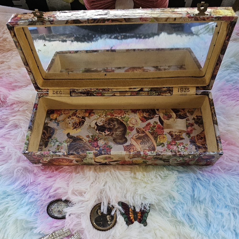 Vintage 1933 Homemade Trinket Box